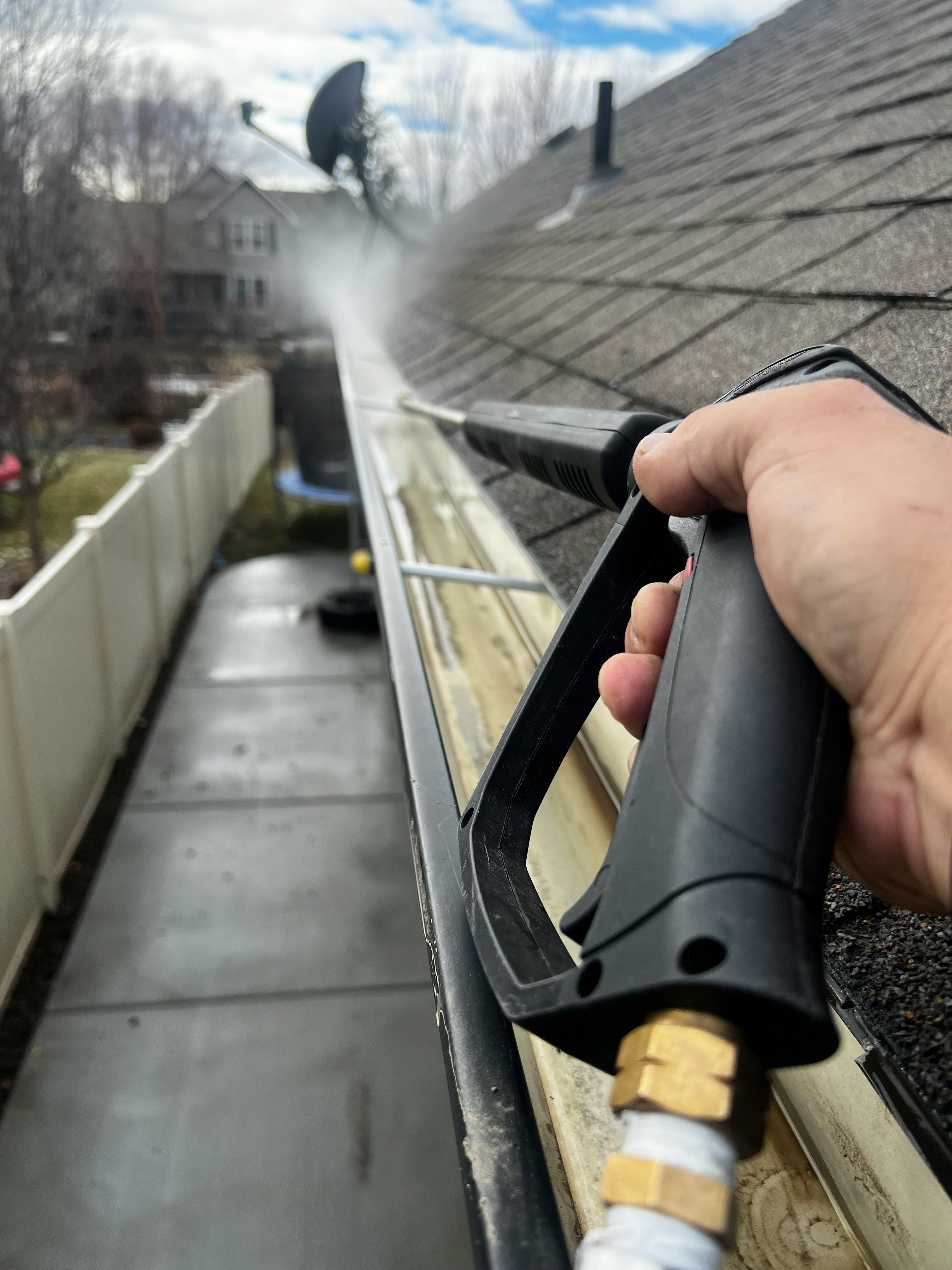 Gutter cleaning service